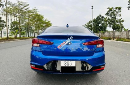 Hyundai Elantra 2019 - Màu xanh lam