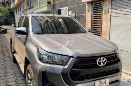 Toyota Hilux 2021 - Màu xám, xe nhập