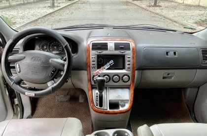 Kia Carnival 2009 - Xe màu bạc số tự động