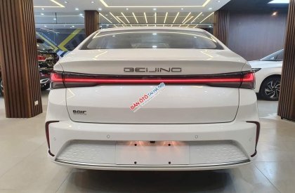 BAIC Beijing U5 Plus 2022 - Màu trắng, nhập khẩu, mẫu xe Sedan đô thị hạng C hoàn toàn mới tại thị trường Việt Nam