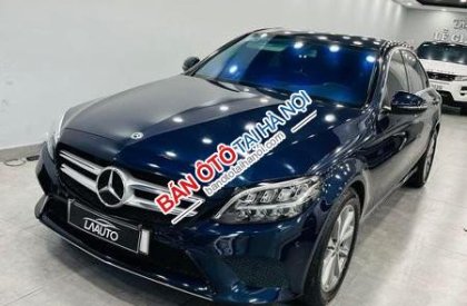 Mercedes-Benz C180 2021 - Màu xanh lam