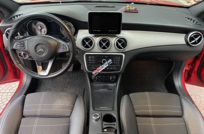 Mercedes-Benz CLA 200 2016 - Màu đỏ, tên tư nhân