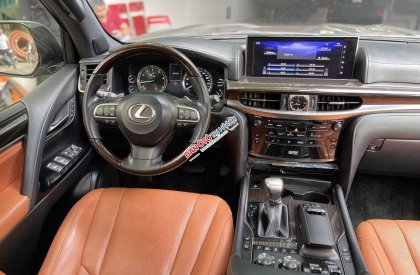 Lexus LX 570 2016 - Màu xám, nhập khẩu