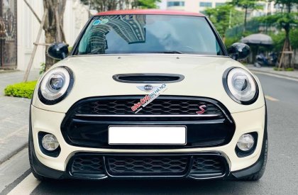 Mini Cooper S 2015 - Màu trắng kem, nội thất nâu, biển Hà Nội