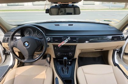 BMW 320i 0 2010 - Nhập khẩu nguyên chiếc, trắng trai, Hà Nội, giá tốt
