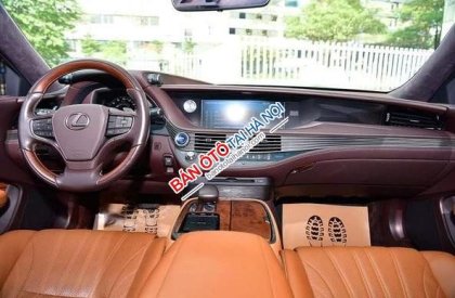 Lexus LS 500 2018 - Màu xanh lam, xe nhập số tự động