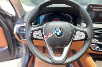 BMW 520i 2021 - Xe màu đen