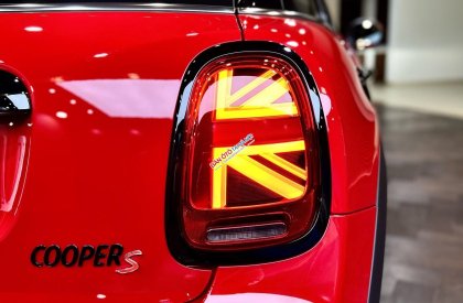 Mini Cooper S 2022 - Ra mắt xe với gói độ JCW đầu tiên tại Việt Nam