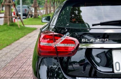 Mercedes-Benz GLA 200 2017 - màu đen nội thất kem siêu đẹp