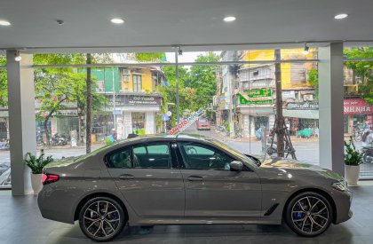 BMW 530i 2022 - Thể thao, sang trọng - Xe nhập khẩu nguyên chiếc - Tặng 30 triệu tiền mặt