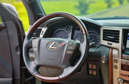 Lexus LX 570 2014 - Màu đen, nội thất nâu cực đẹp