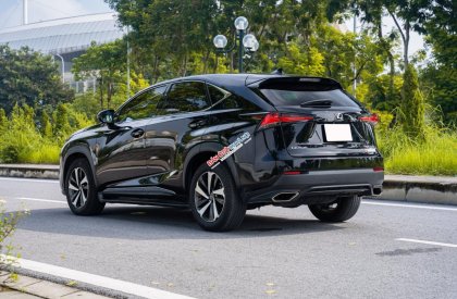 Lexus NX 300 2017 - Bán xe đi ít giá tốt 1 tỷ 980tr