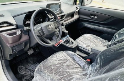 Toyota Avanza Premio 2022 - Premio, tư nhân 1 chủ mới, chạy hơn 200km, siêu lướt nylong chưa bóc