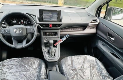 Toyota Avanza Premio 2022 - Premio, tư nhân 1 chủ mới, chạy hơn 200km, siêu lướt nylong chưa bóc