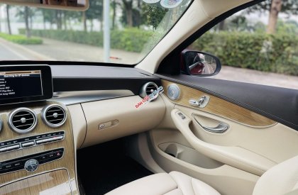 Mercedes-Benz C 250 2017 - Cần bán gấp xe