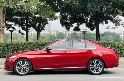 Mercedes-Benz C 250 2017 - Cần bán gấp xe