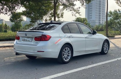 BMW 320i 2013 - Xe gia đình giá chỉ 590tr