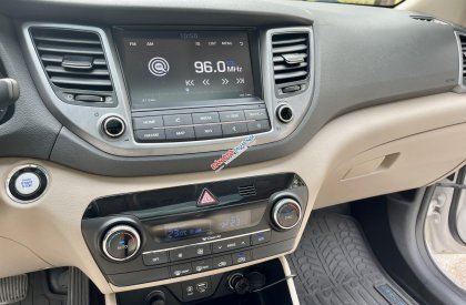 Hyundai Tucson 2018 - Giá cực tốt anh em nhiệt tình trả giá