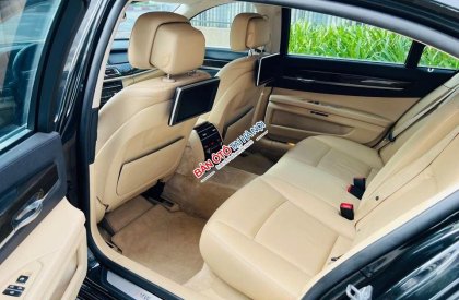 BMW 730Li 2014 - Màu đen, nội thất kem