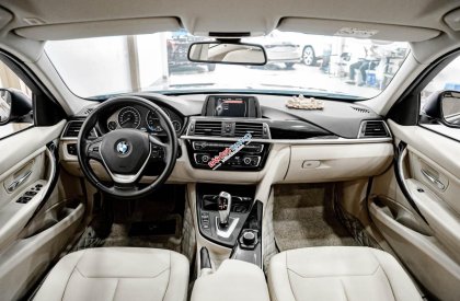 BMW 320i 2018 - Màu đen, xe nhập chính chủ