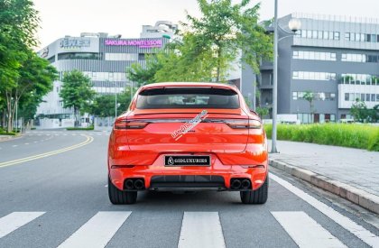 Porsche Cayenne 2020 - Xe màu đỏ