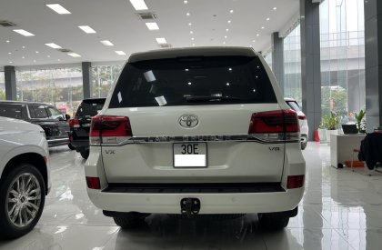 Toyota Land Cruiser VX 2016 - Cần bán xe  Toyota Land Cruiser VX sản xuất  2016 một chủ xe đẹp xuất sắc