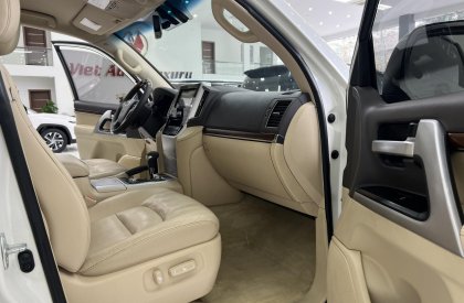 Toyota Land Cruiser VX 2018 - Toyota Landcruiser VX 4.6V8 sản xuất năm 2016 màu trắng nội thất kem.