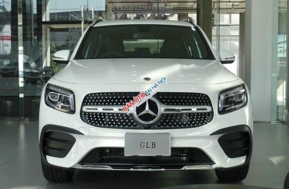 Mercedes-Benz GLB 200 2022 - Màu trắng, giao ngay
