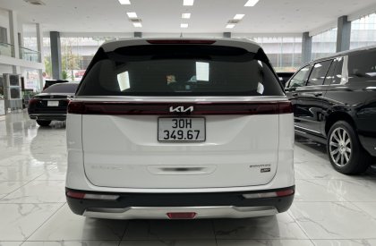 Kia Carnival Signature  2021 - Cần bán Kia Carnival Signature sản xuất và đăng ký tháng 12 2021, màu trắng, xe nhập