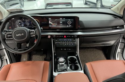 Kia Carnival Signature  2021 - Cần bán Kia Carnival Signature sản xuất và đăng ký tháng 12 2021, màu trắng, xe nhập