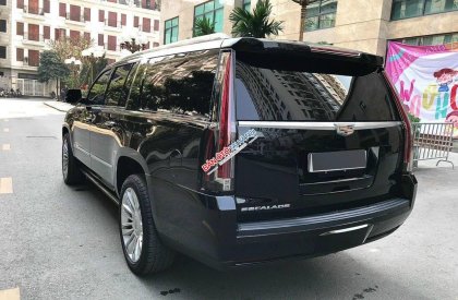 Cadillac Escalade 2016 - Xe màu đen, nội thất nâu da bò