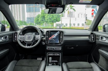 Volvo XC40 2019 - Màu trắng Ngọc Trinh, nhập khẩu, giá tốt nhất