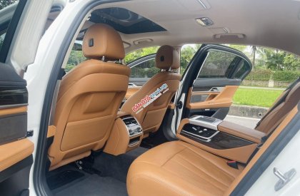 BMW 730Li 2016 - Giá 2 tỷ 300