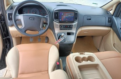 Hyundai Starex 2016 - Xe đăng ký 2017 - 9 chỗ máy dầu số sàn xe sơn xi đẹp
