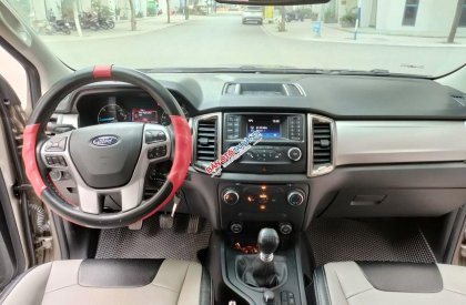 Ford Ranger 2018 - Đăng ký 12/2019 màu vàng cát cực đẹp, 1 chủ sử dụng cẩn thận