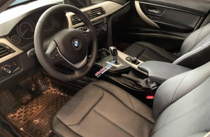 BMW 320i 2016 - Xe chỉ đi được 18.000 km