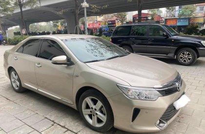 Toyota Camry 2.5Q 2017 - Bán Toyota Camry 2.5Q sản xuất năm  2017, màu vàng cát 