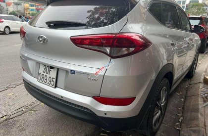 Hyundai Tucson 2017 - Xe màu bạc giá cạnh tranh