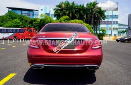 Mercedes-Benz E200 2019 - 1 tỷ 555 triệu