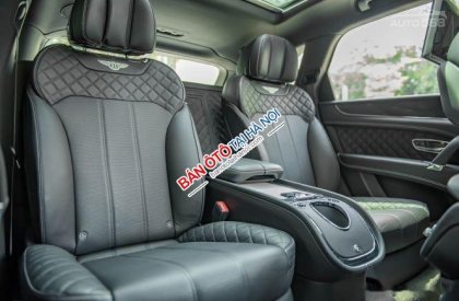 Bentley Bentayga 2019 - Màu đen, nhập khẩu Mỹ
