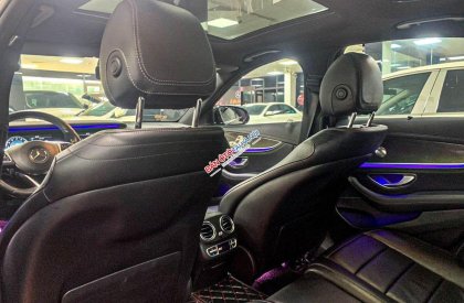 Mercedes-Benz E300 2016 - Màu đen, nhập khẩu nguyên chiếc