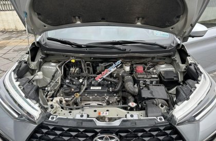 Toyota Veloz Cross 2022 - Xe màu bạc