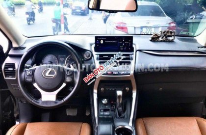 Lexus NX 300 2018 - Màu đen, nhập khẩu