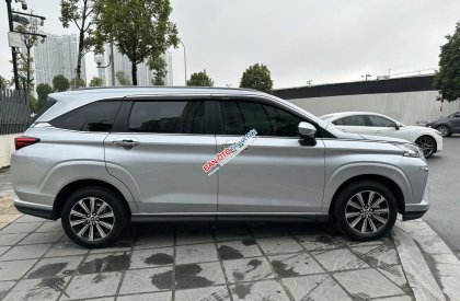 Toyota Veloz Cross 2022 - Xe màu bạc