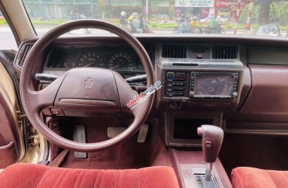 Toyota Crown 1990 - 2.8 số AT, xe nhập khẩu đẹp xuất sắc, giá 225tr