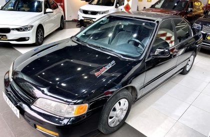 Honda Accord 1994 - Màu đen