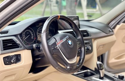 BMW 320i 2013 - Màu xám