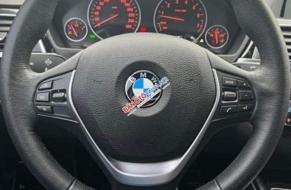 BMW 320i 2018 - Hỗ trợ bank 70% giá trị xe