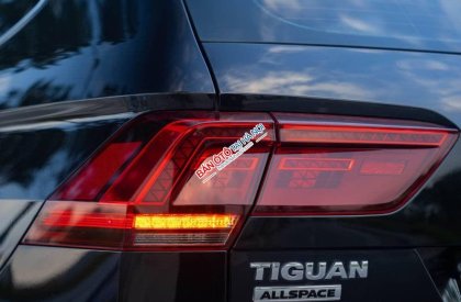 Volkswagen Tiguan 2018 - Tên cá nhân chính chủ sử dụng