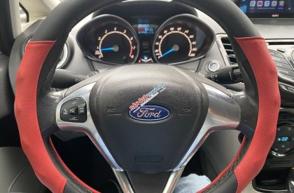 Ford Fiesta 2014 - Màu bạc, biển tỉnh